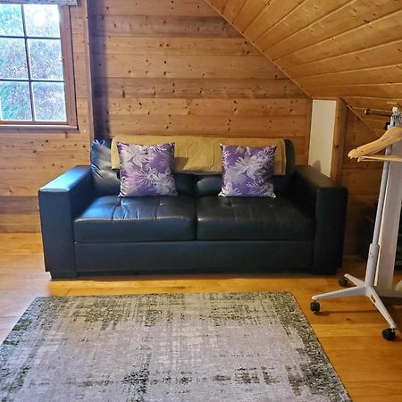 Rail Trail Retreat Loft Villa Alexandra Exterior photo